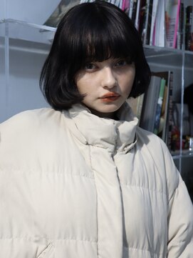 ポピンズ(poppins) 前上がりボブ