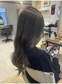 オリーブグレージュ