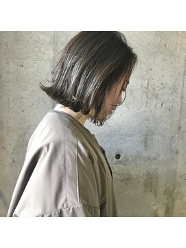 イチサンサン(/ 133) 外ハネボブ × アッシュベージュ  [room02]