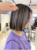 デザインカラーコントラストハイライト切りっぱなしボブ