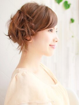 ヘアメイク ナル(hair make nalu) 大人のオシャレなアップスタイル