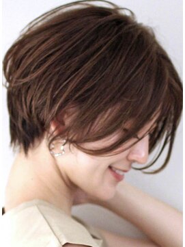 サーカス バイ ビュートリアム 青山(CIRCUS by BEAUTRIUM) 30代 40代 前髪長め 大人可愛い 骨格美 ふんわり