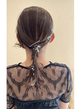 シフト(SHEEFT) シンプルテールのヘアアレンジ！