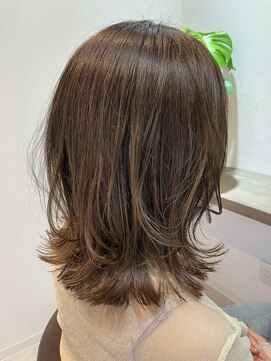 モデラート(moderato) 外ハネセミディ☆ミルクティーベージュ☆