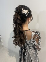 ディティカ ティア(Dityca tia)&nbsp;ポニーテールアレンジ