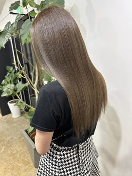 メリー オオサカ(Merly Osaka) くすませすぎない、まろやかなベージュカラー！