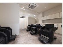 タヤ ひばりが丘店(TAYA)の雰囲気（体を優しく包み込み”うたた寝”姿勢が快適なシャンプー台を導入）