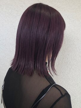 ディスコネクト(DISCO-N-NECT) 切りっぱなしボブ　ラベンダーカラー　外ハネボブ　ストレート