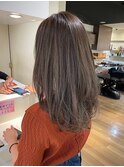 透け感たっぷりの透明感カラーミルクティーアッシュ