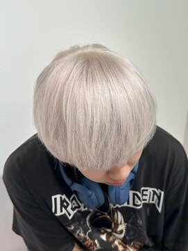 エゴ 池袋(EGO) ホワイトカラー