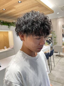 ステアケース 武蔵小杉店(stair:case) 縦落ち緩めツイストスパイラル／波打ち