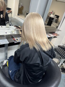 ホワイトベージュ/ペールベージュ/ハイトーン