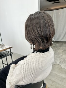 くびれレイヤーカットで外ハネレイヤーボブ◎