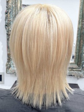 ルネラトーキョー(RUNERA TOKYO) ブロンドカラーケアブリーチウルフカット