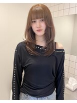 チーカ(chica)&nbsp;ブリーチなしベージュカラー×ミディアムレイヤー