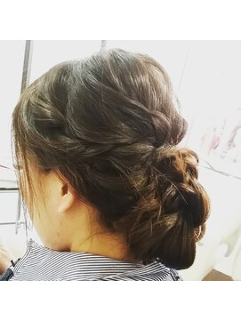 ポニー(Ponny) ふんわりアップ