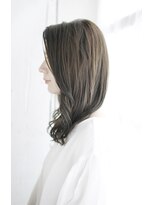 トランクイルバンカ(TRAN9UIL BANCA)&nbsp;20代30代40代　重みを抜く大人ロング【近江八幡】