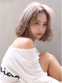 ヘアーズ ベリー 阪神御影店(hairs BERRY)の写真/【阪神御影駅すぐ】ナチュラルな“外国人風カラー”をお手頃価格で！透明感のある柔らかいイメージに◎