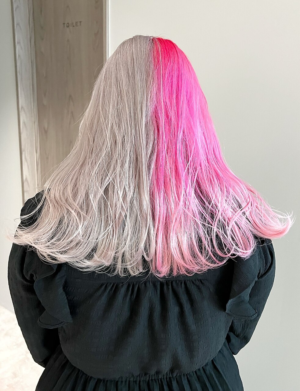 ホワイト×ピンクツートン：L204567858｜ポノ(po_no)のヘアスタイル