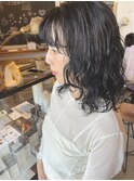 雰囲気抜群ブラックパーマスタイル