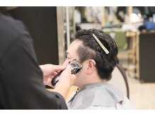 渋谷で唯一★オトナ男性向けのヘアサロン★30・40代の男性客多いです！ビジネスマン向けのコースメニュー有
