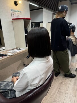 コワファーストナガサキシャンプーボーイ(COIFF1RST NAGASAKI SHAMPOO BOY) ぱつっとボブ