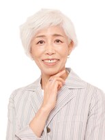 えがお美容室&nbsp;【えがお美容室】グレイヘアにオススメ◎アレンジパーマスタイル