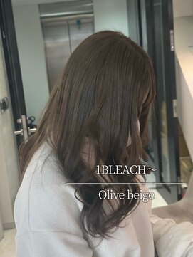 ユアーズヘア 新宿三丁目店(youres hair) ブリーチありオリーブグレージュ