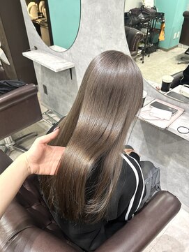 グラッジ 池袋(GLADGE) ナチュラルグレージュ