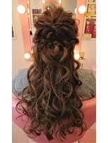 ラチャウ(La.Ciau) ハーフアップアレンジ