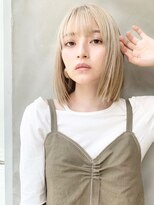 ソーコ 渋谷(SOCO)&nbsp;【SUN】ハイトーン艶カラー☆シルバーベージュボブ（モエ）