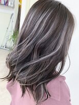 リシャルム 新保店(Re charme)&nbsp;【リシャルム 近藤恭輔】立体感！ホワイトシルバーハイライト