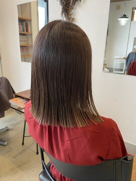 チルハウス(Chill-hus) ワンレン切りっぱなしボブ×柔らか森ガールナチュラルストレート