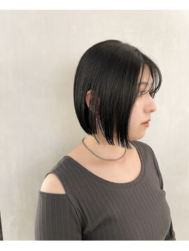 フォト 新宿(foto) 前下がり切りっぱなしボブ