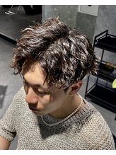 額を出したツイストスパイラル.＊(メンズパーマ/メンズサロン/センターパート)