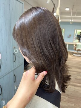 シュシュバイジャガラ 千葉駅北口店(chou chou byJAGARA) オリーブブラウン【chouchou千葉・千葉駅】