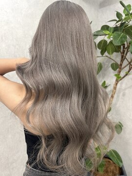 ロウル 渋谷(LOWRL) ホワイトグレージュ/ダブルカラー/ブリーチ