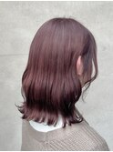 ピンクベージュ