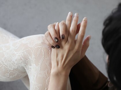 ディー(DEE)の写真