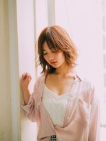 サロンドメルシー (salon de merci)&nbsp;秋にイメチェン、ミディアムウルフ
