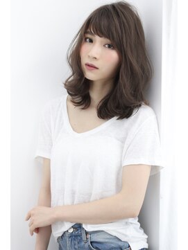 クラン 岡本(Chlan) 透明感グレージュ★ナチュラルモードのミディアムヘア