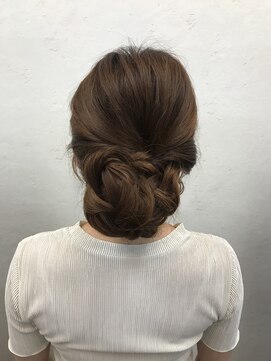 ミリオン美容室 定額デザイン シニョン