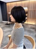 重めの長めショートボブ　五十嵐