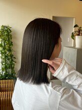 Asobi hair lab【アソビ　ヘア　ラボ】 外ハネスタイル・マットベージュ