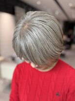 ステア ケース(stair case) 根元が伸びても気になりにくい白髪ぼかしリタッチ×ローライト
