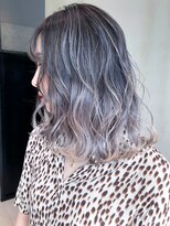 アルバム 銀座(ALBUM GINZA) ハイライトグラデーションミディ_セミウェットウェーブ_ba304712