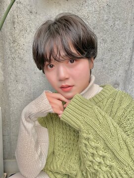 プランツヘアー ナチュラルパーマのショートボブ