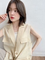 大人くびれレイヤーシルキーベージュミディアム