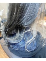 シェルビー 新宿(SHELBe)&nbsp;黒髪×インナーオリーブグレー[新宿/白髪ぼかし/ヘッドスパ]