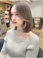 ひし形ミディアム ミディアムレイヤー 小顔ヘア 顔周りカット